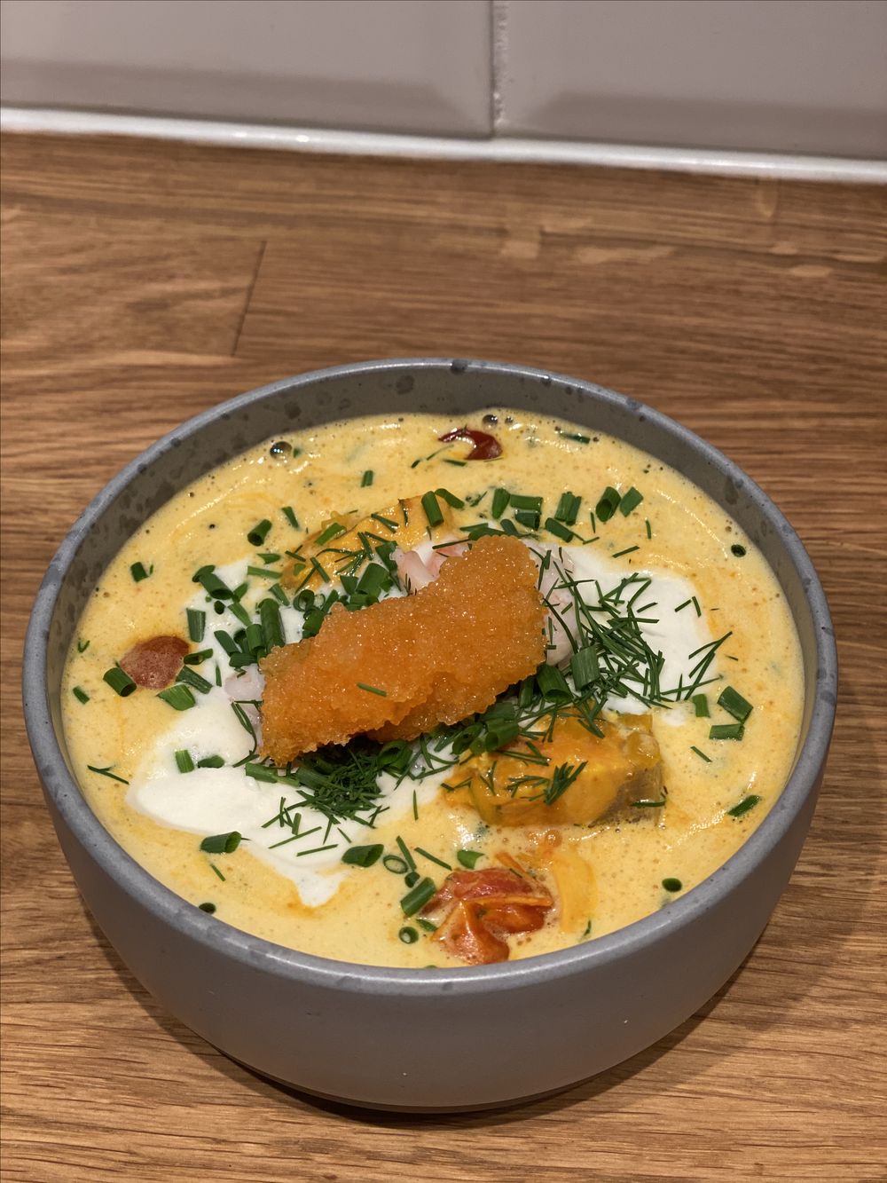 Solgul fisksoppa