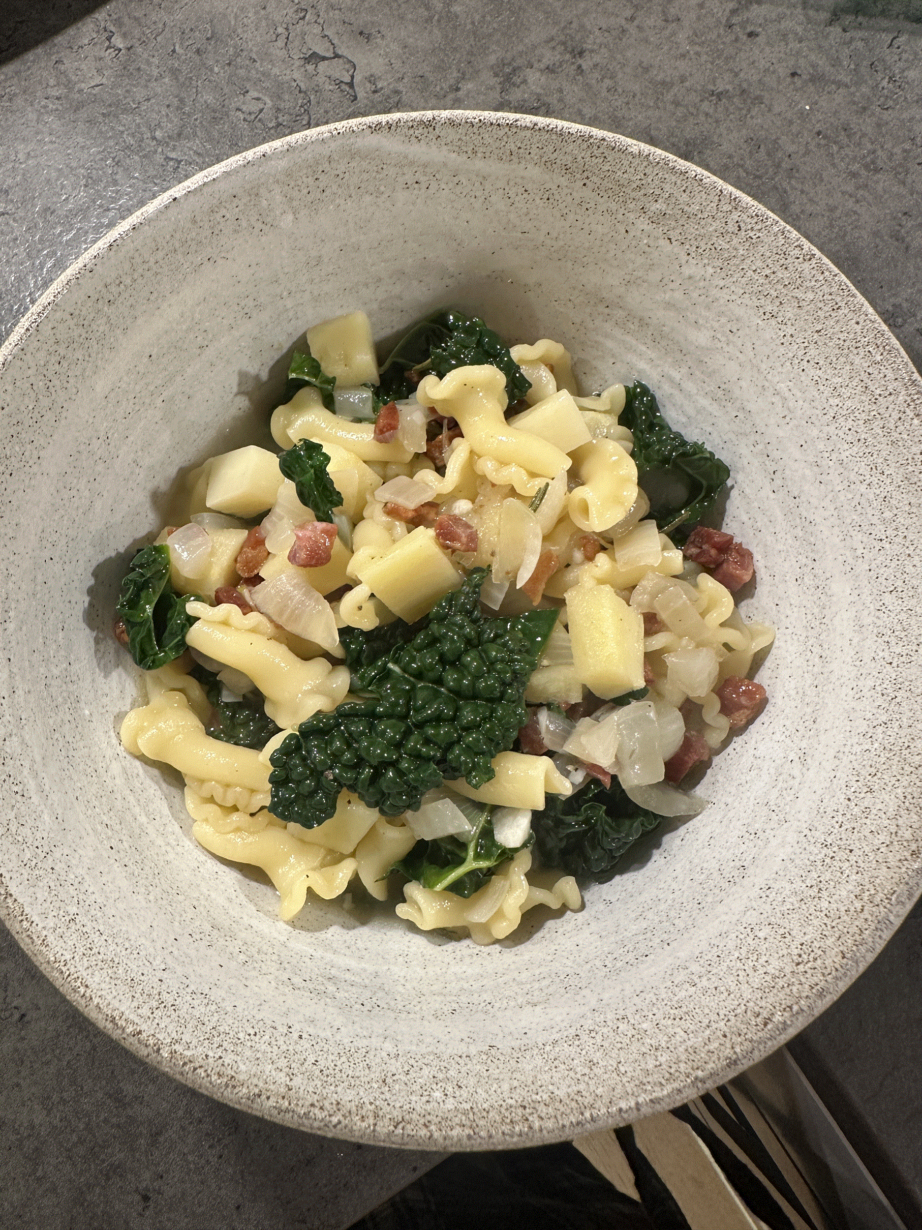 Pastasoppa med pancetta och grönkål
